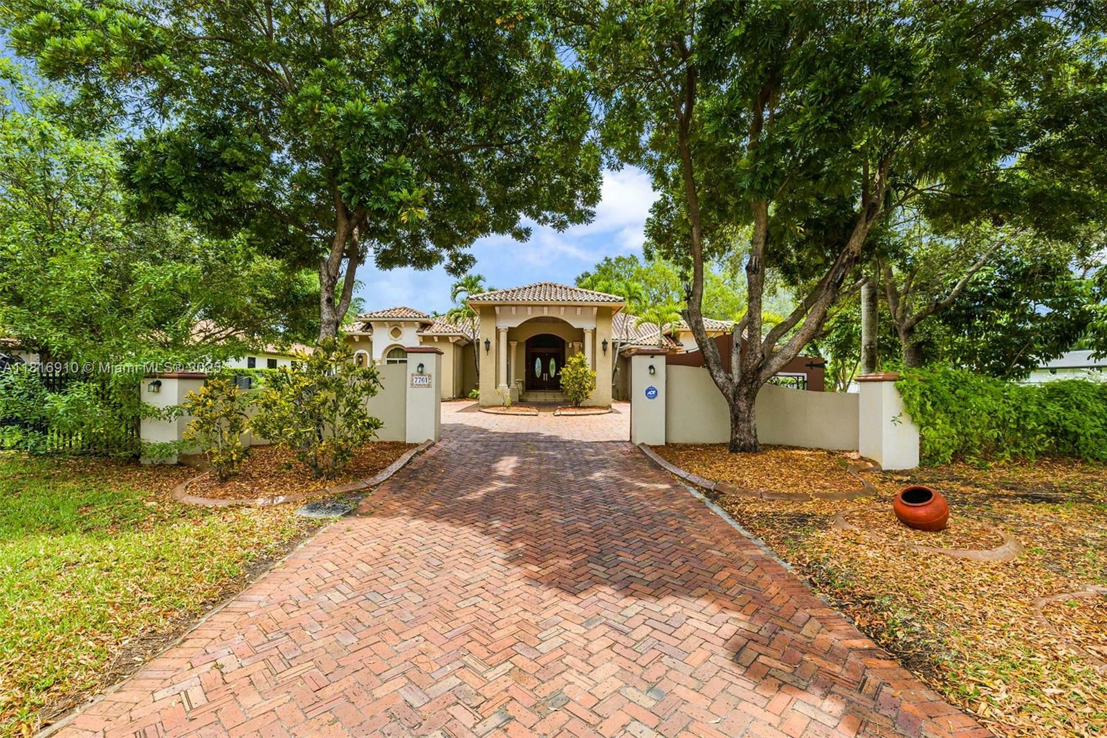 7761 SW 122 Ave  Miami FL 33183 photo