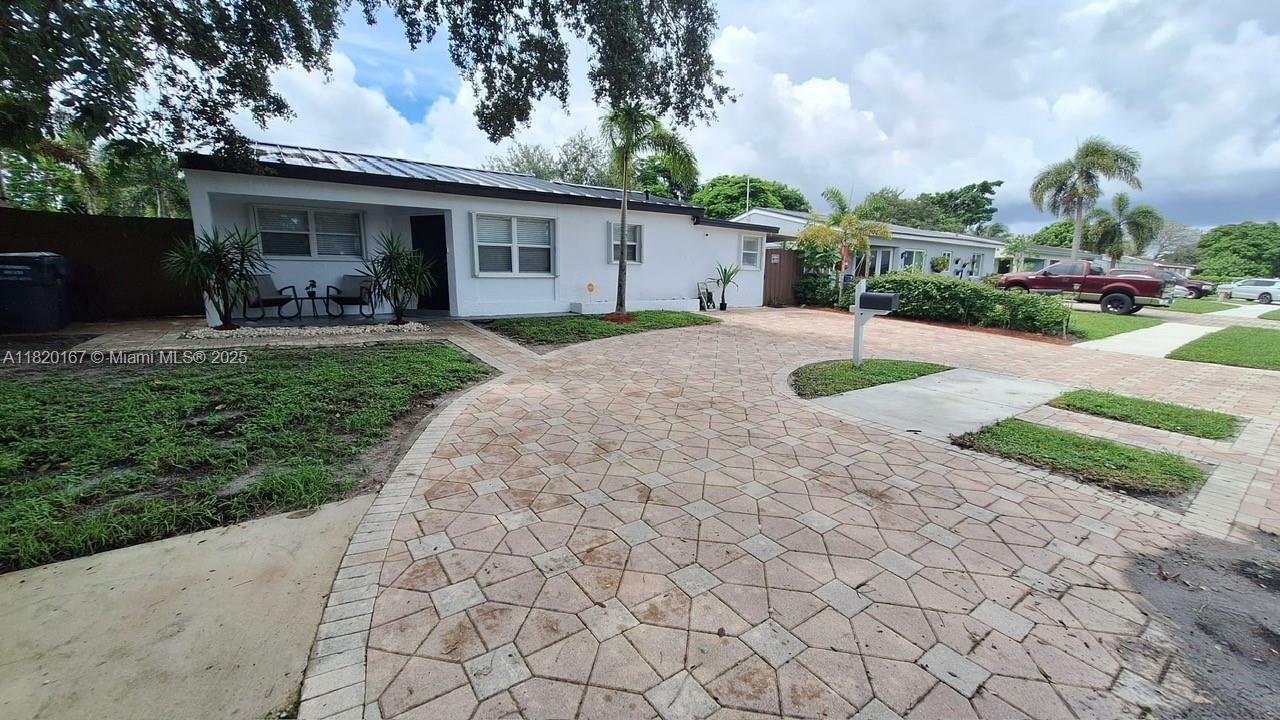 6810 Douglas St  Hollywood FL 33024 photo