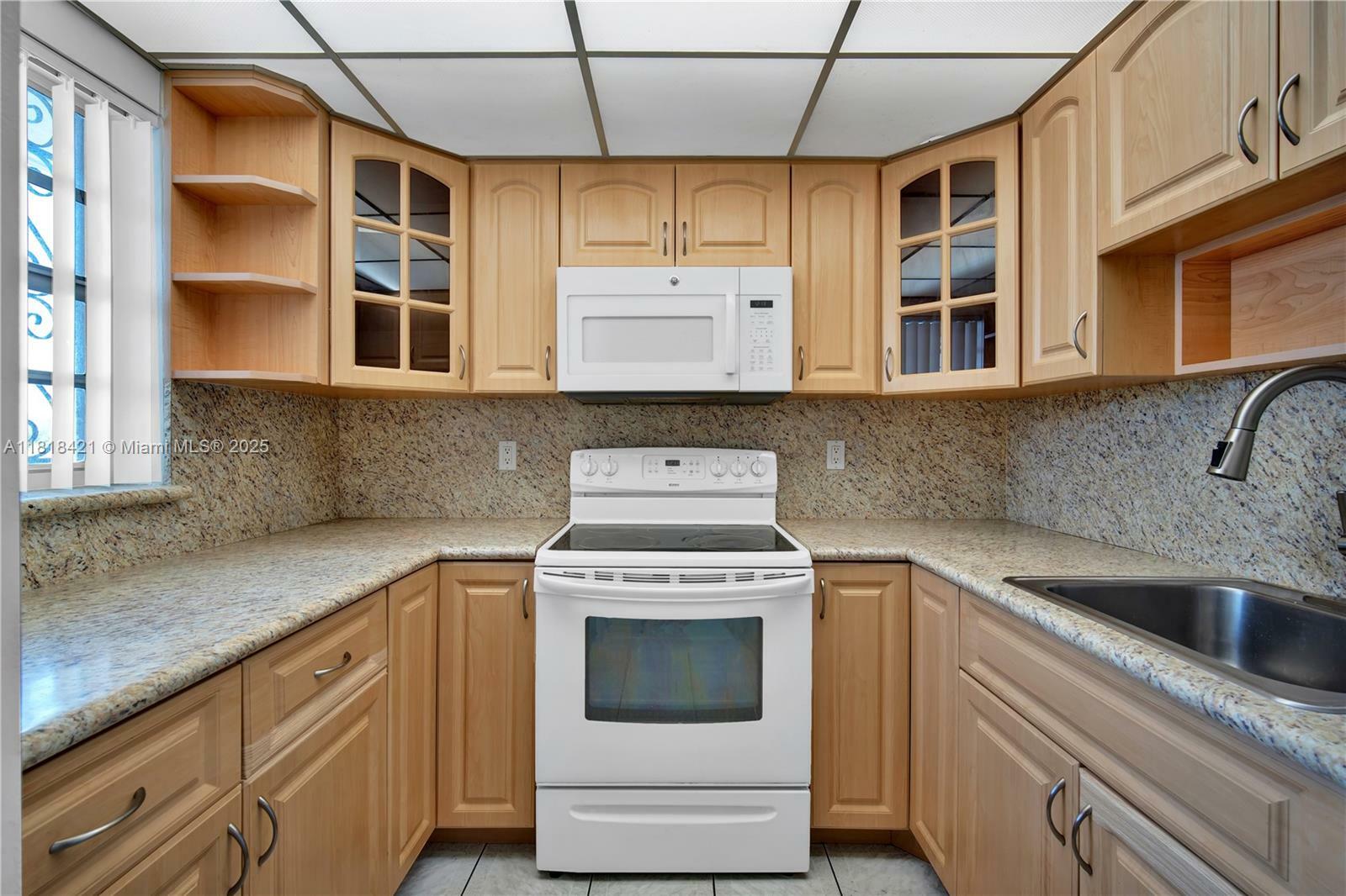 Property Photo: 6825 W Flagler St 303 FL 33144