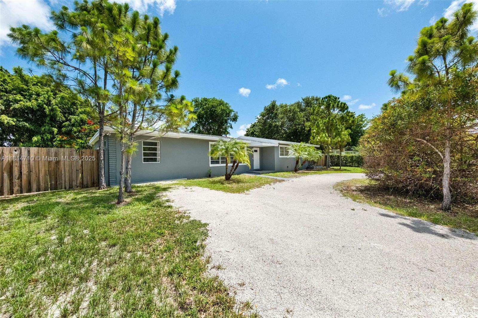 Property Photo: 9221 SW 167th Ter FL 33157