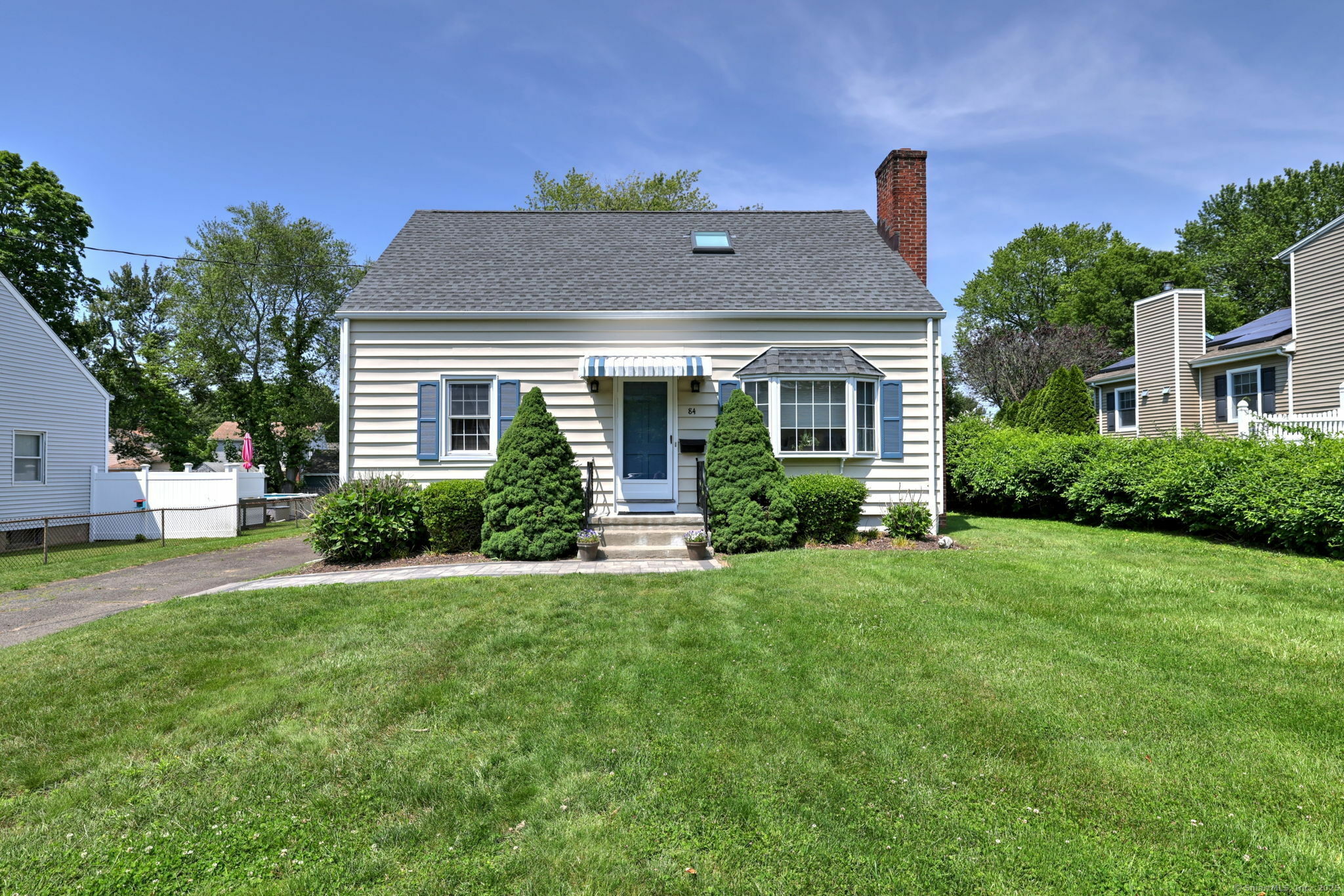 Property Photo: 84 Kenwood Avenue CT 06614