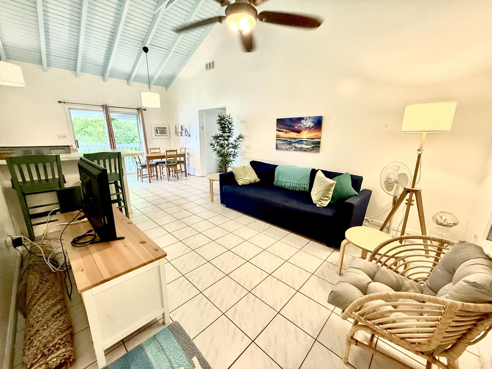 Property Photo:  201 Ruby (Diamond) Qu  VI 00820 