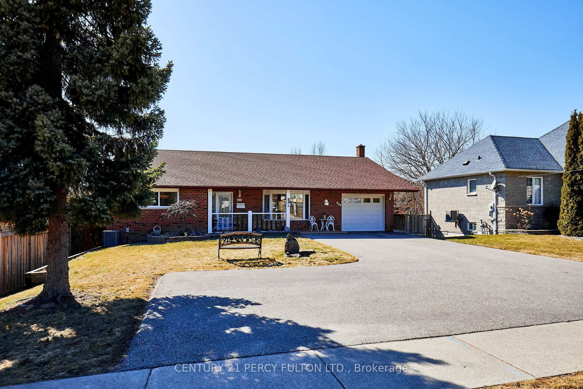 Property Photo:  880 Ritson Road N  ON L1G 6Z4 