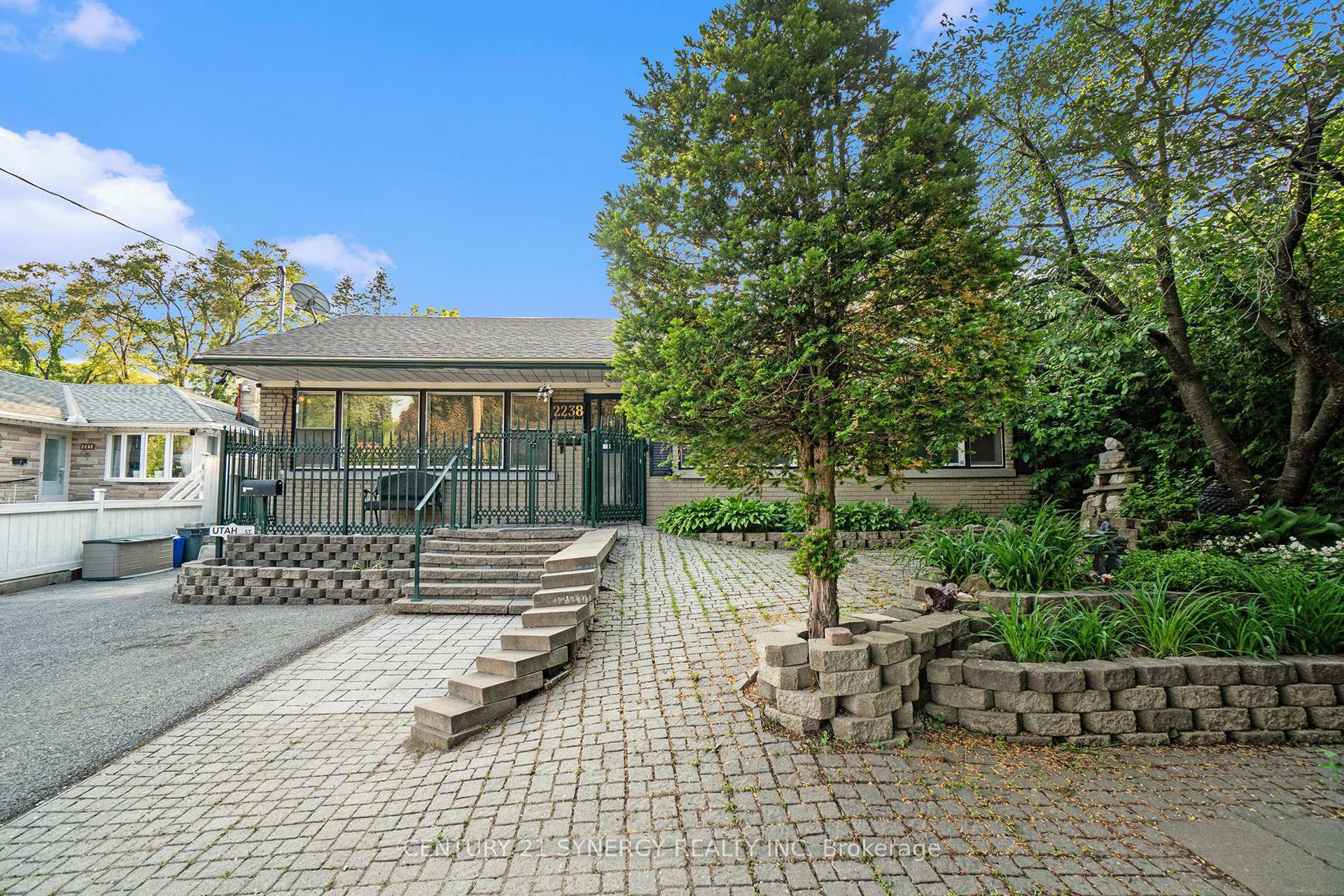 Photo de la propriété: 2238 Utah Street ON K1H 7W8