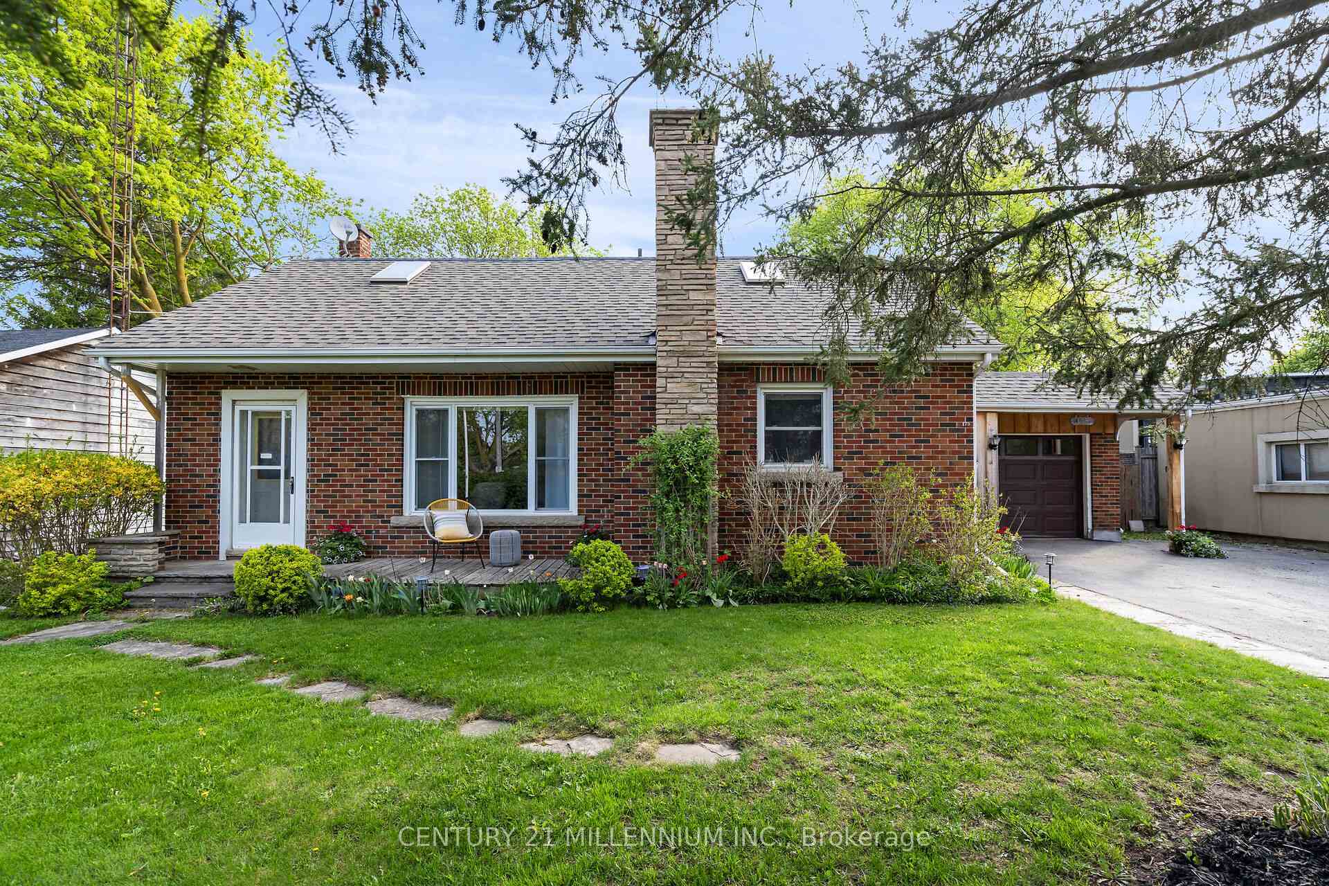 Property Photo: 175 Daniel Street ON N0B 1T0