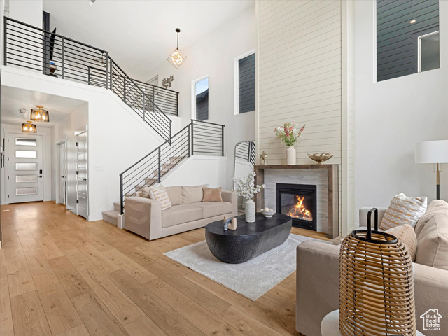Property Photo: 13878 S Greenford Ln UT 84096