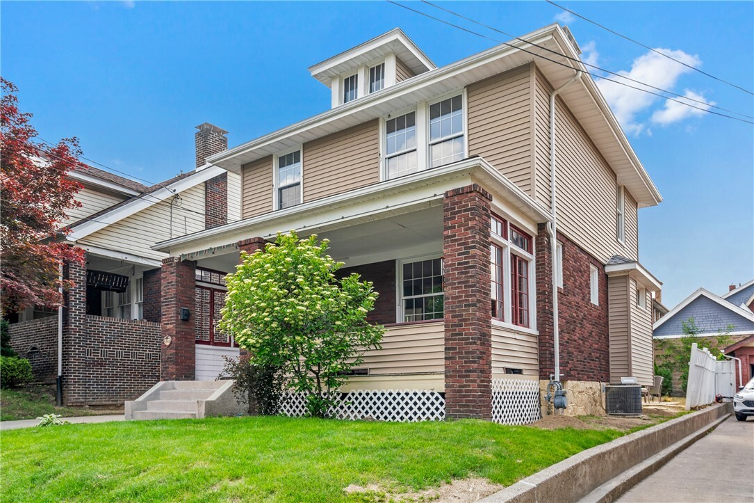 Property Photo: 1840 Perrott Ave PA 15212