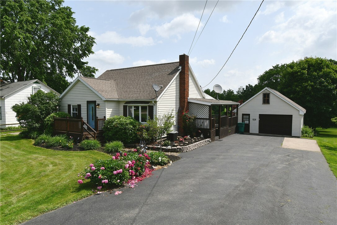 Property Photo:  794 Mercer Rd  PA 16001 