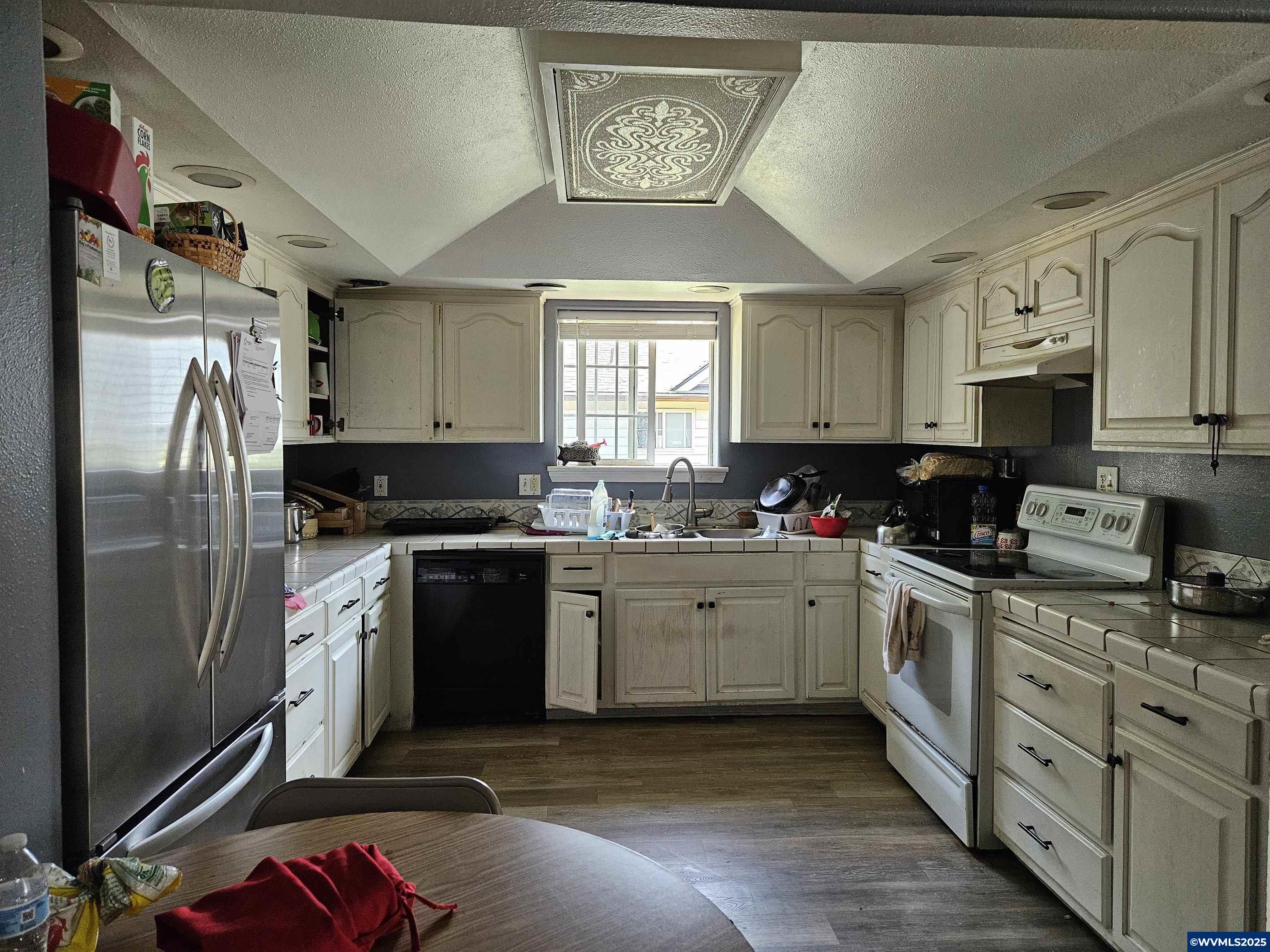 Property Photo: 2278 Liberty St NE OR 97301