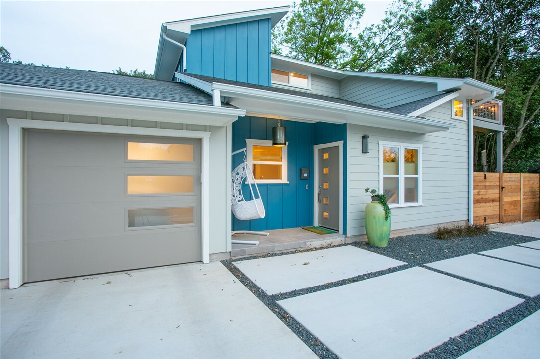 Property Photo: 6613 Woodrow Avenue TX 78757