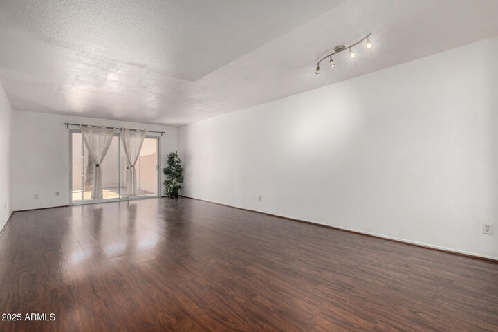 Property Photo: 611 E Colgate Drive AZ 85283