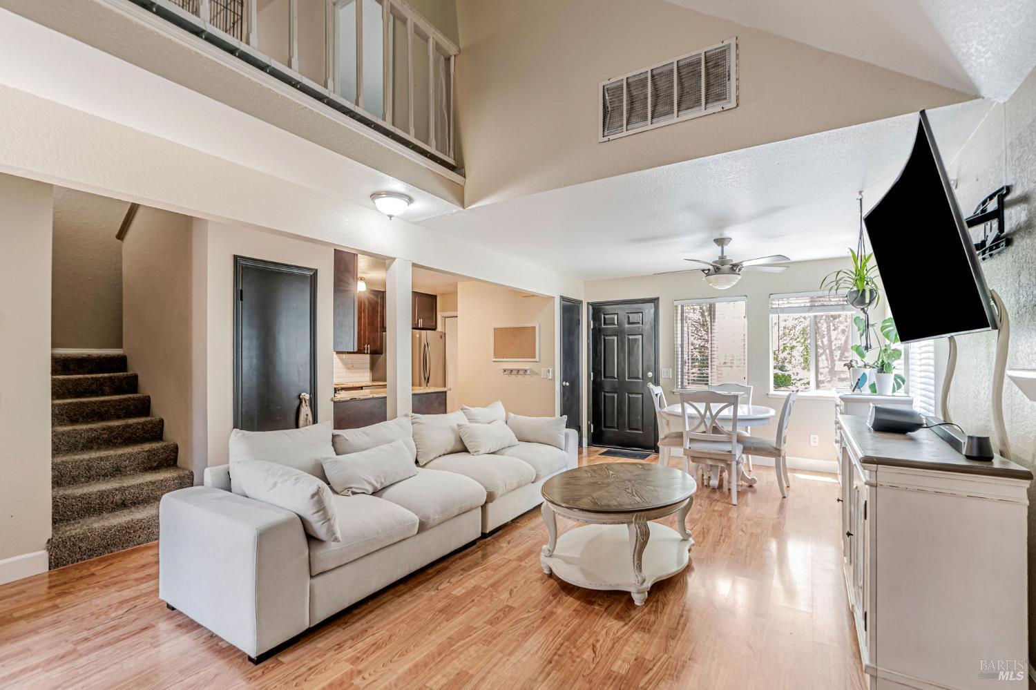 Property Photo: 1569 Yardley Street CA 95403