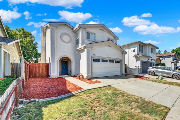 Property Photo: 723 Chateau Circle CA 95687