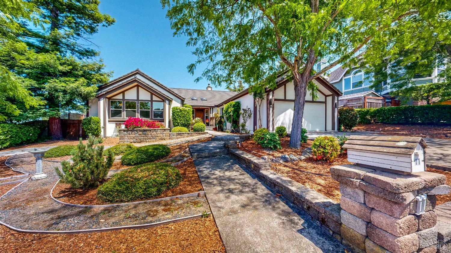 11 Sunnyslope Court  Petaluma CA 94952 photo