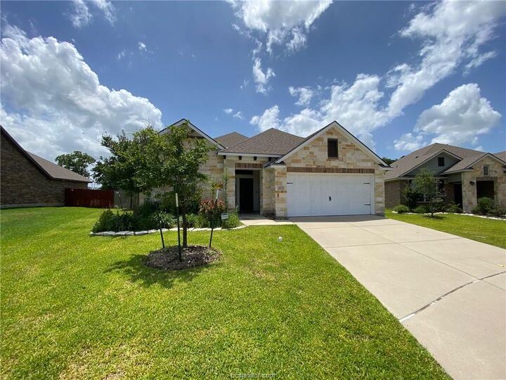 Property Photo: 4017 Dunlap Loop TX 77845