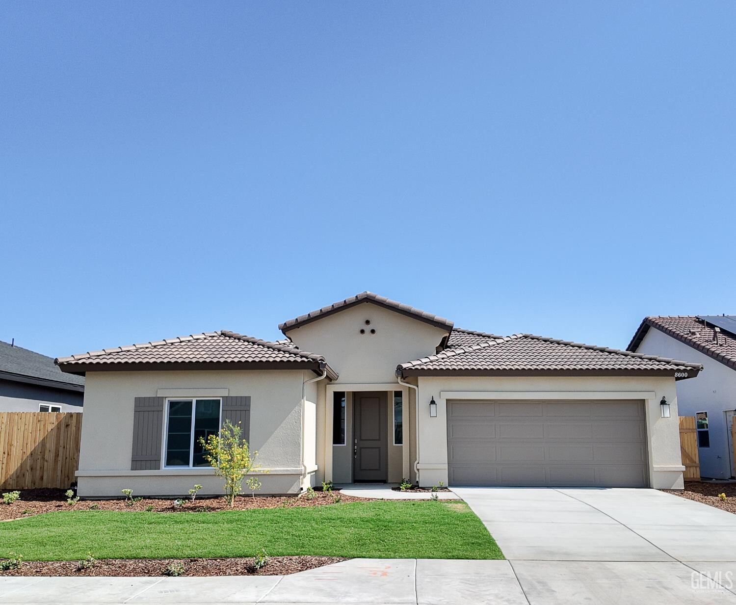 Property Photo: 8600 Estes Park Street CA 93314