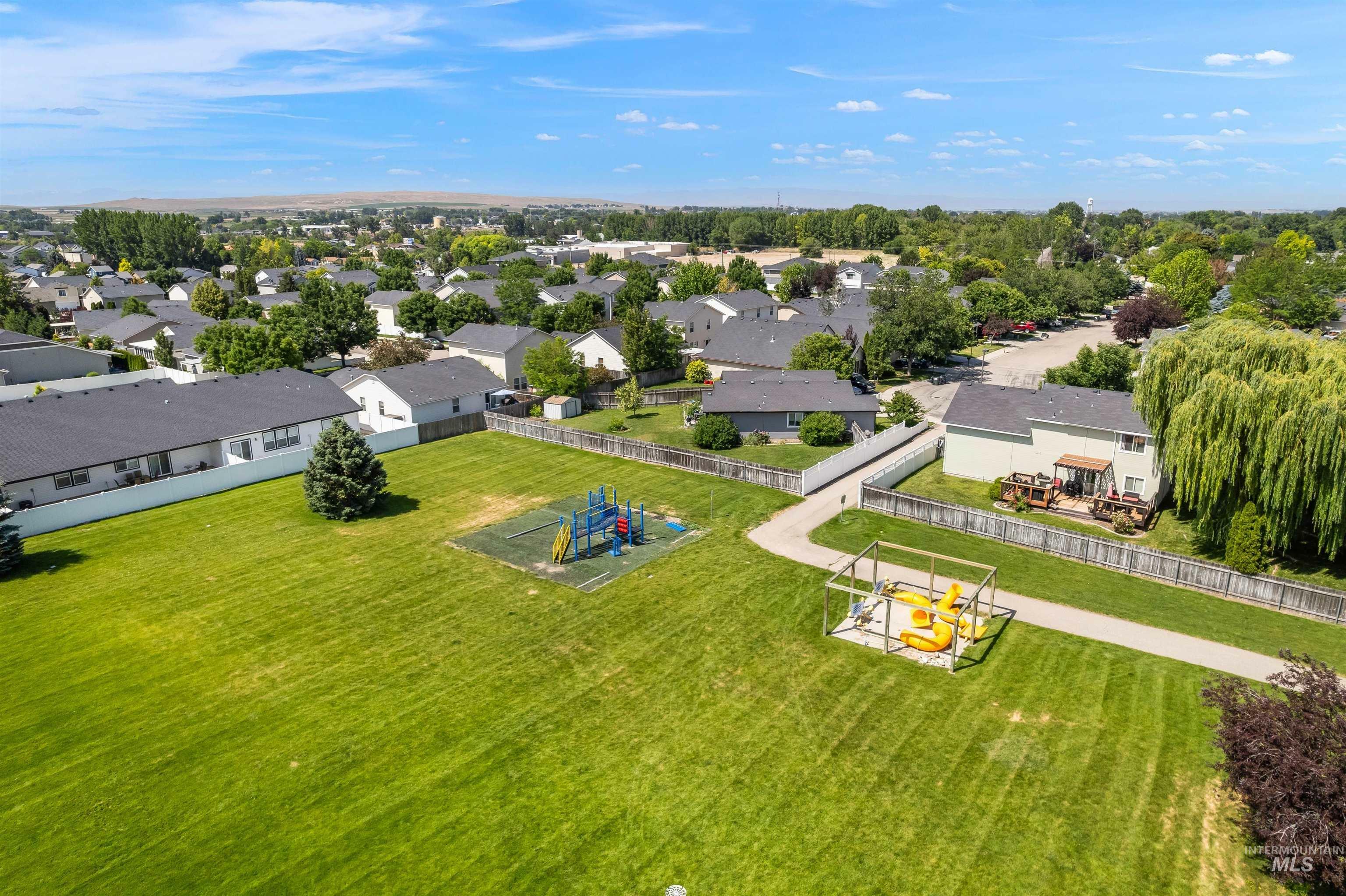 Property Photo:  541 N Mudstone Way  ID 83634 