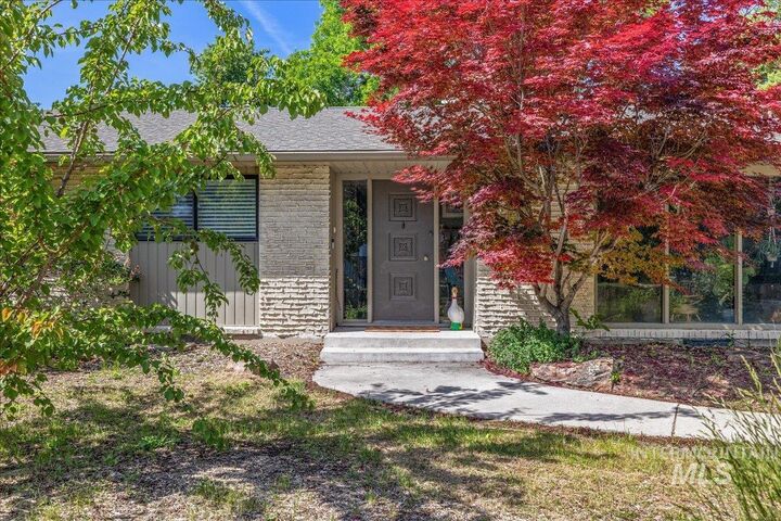 Property Photo:  8831 W Westbrook Dr  ID 83704 