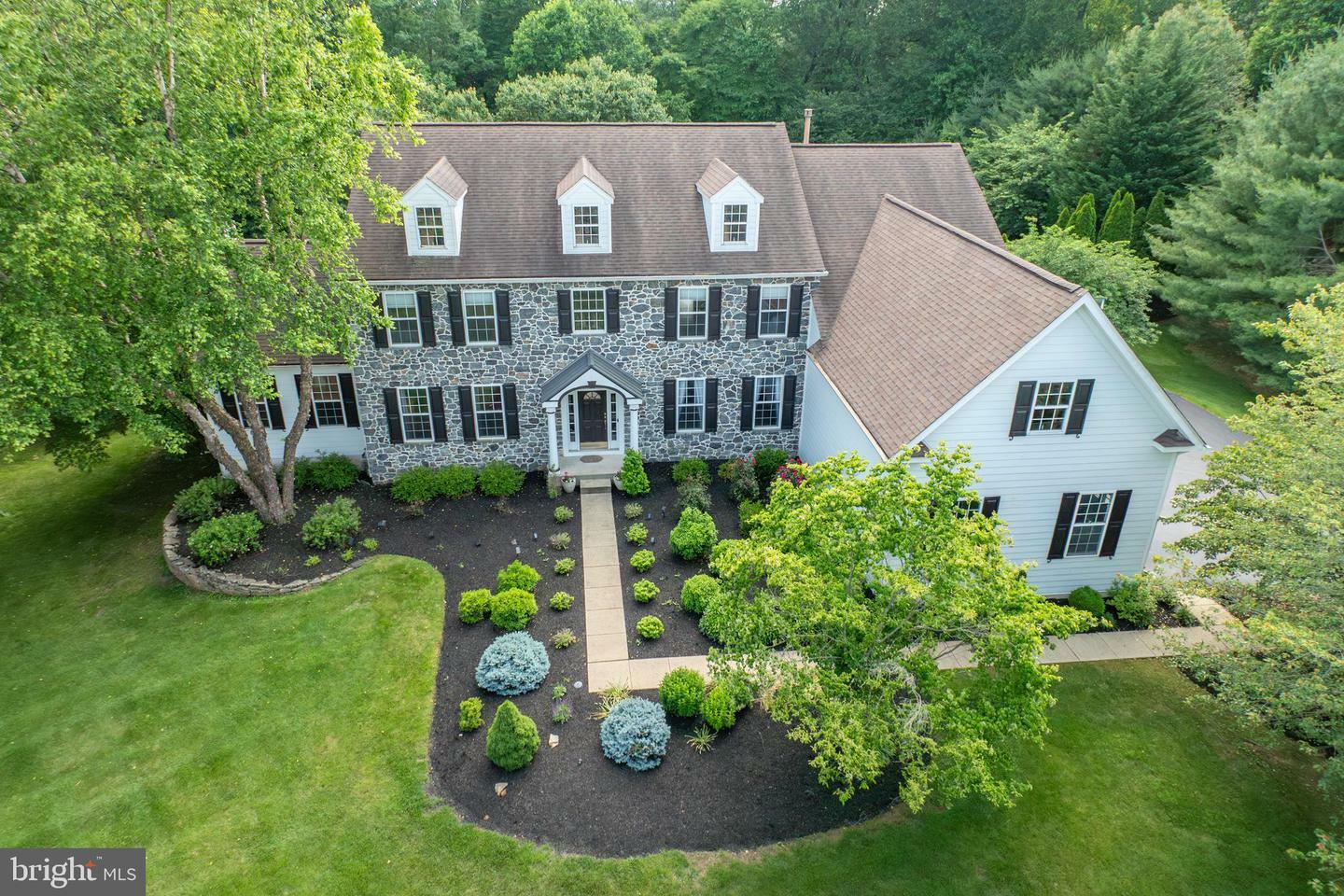 Property Photo: 1021 Mulberry Street PA 19425