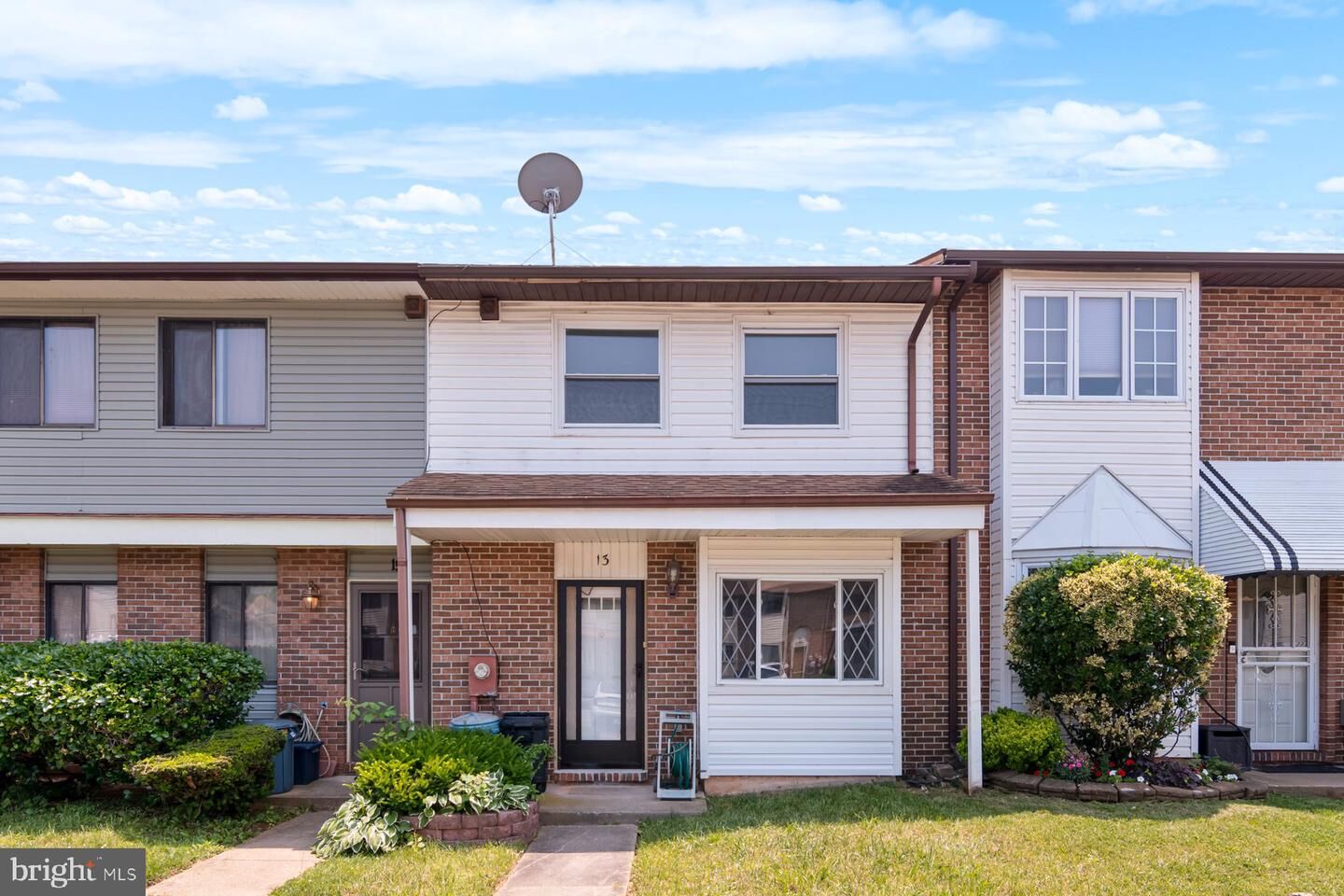 Property Photo: 13 Pineknot Court MD 21207