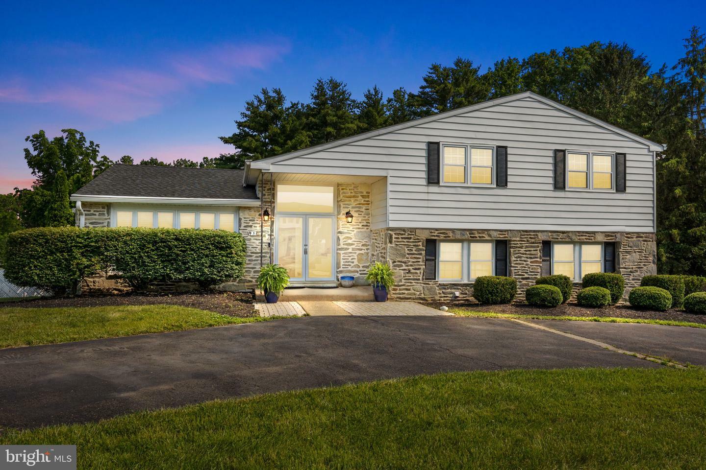 951 Robin Lane  Huntingdon Valley PA 19006 photo