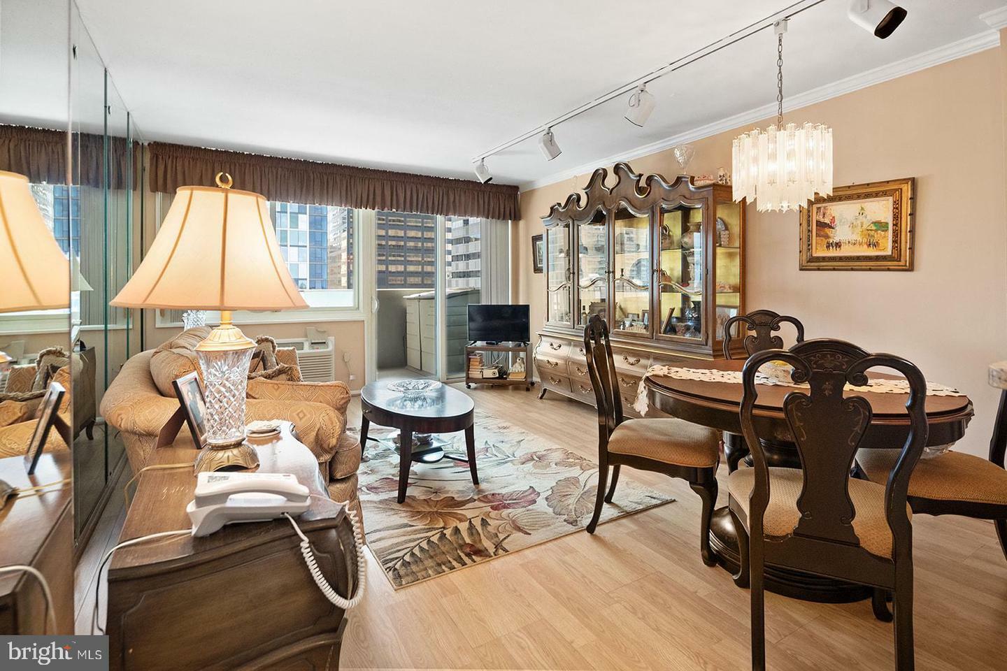 Property Photo:  1901 John F Kennedy Boulevard 2119  PA 19103 