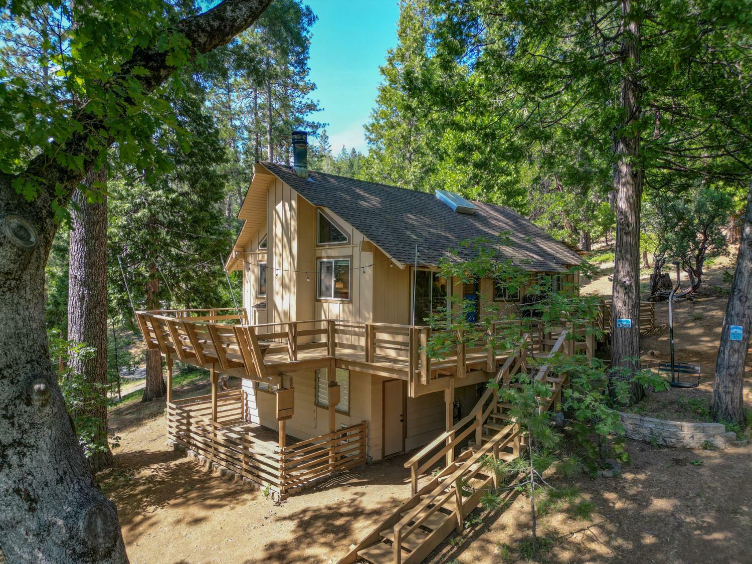 Property Photo: 1771 Tamarack Drive CA 95223