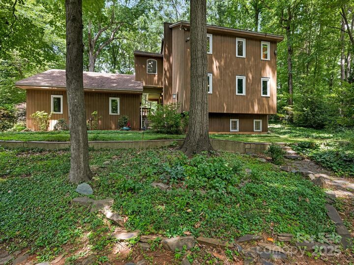 Property Photo:  3310 Windbluff Drive  NC 28277 