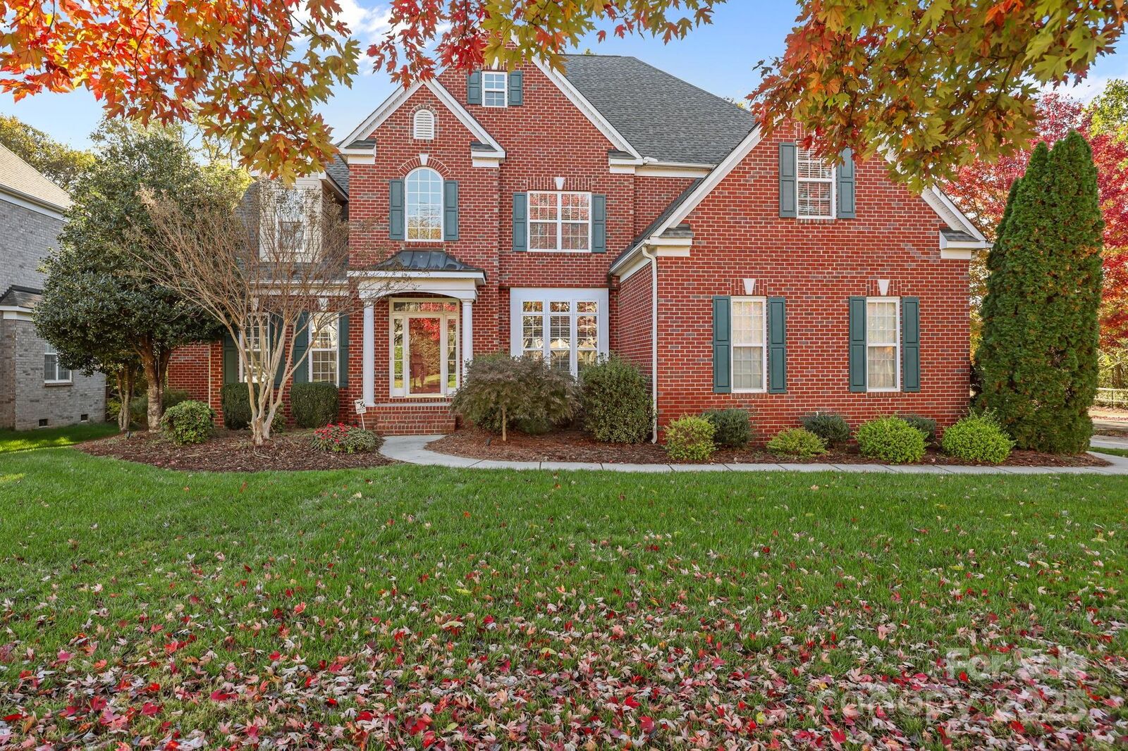 Property Photo:  2504 Fallbrook Place  NC 28027 