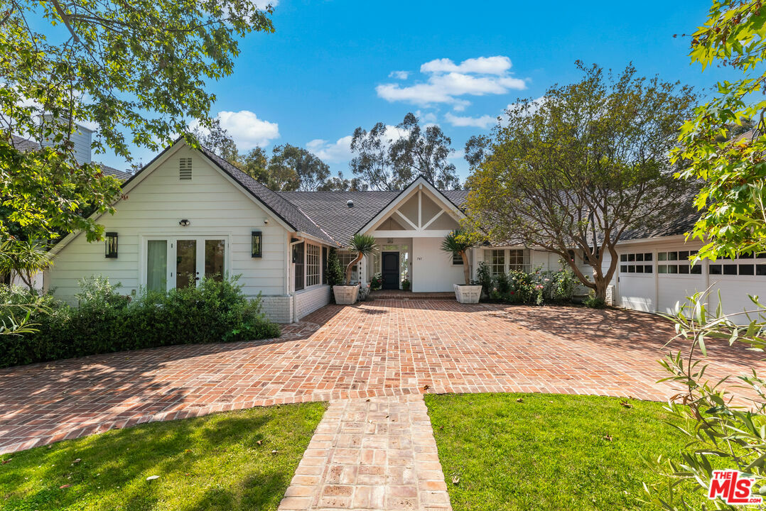 Property Photo: 797 Amalfi Dr CA 90272