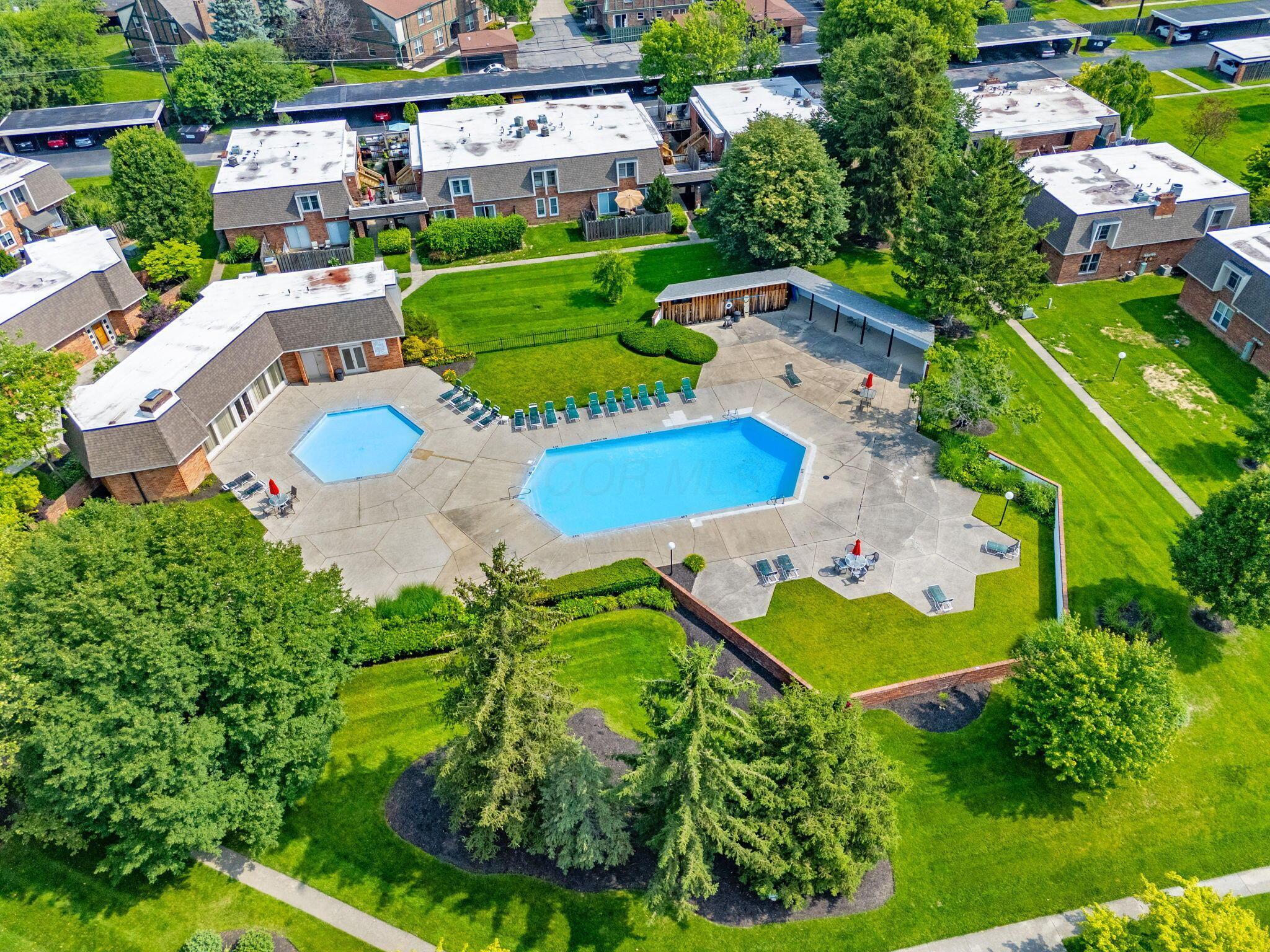 Property Photo: 1551 Lafayette Drive OH 43220