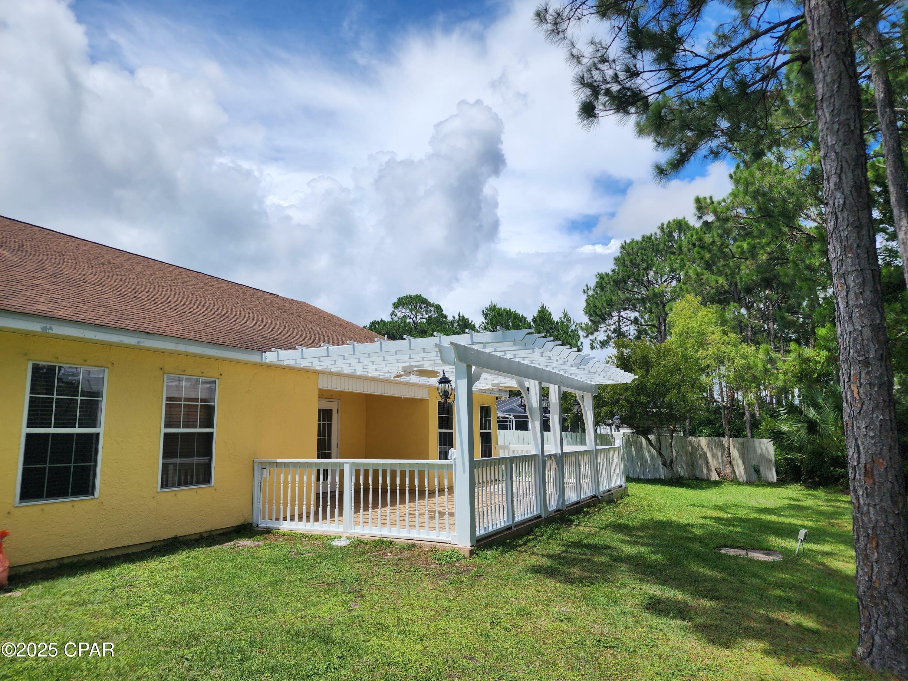 Property Photo: 121 Biltmore Place FL 32413