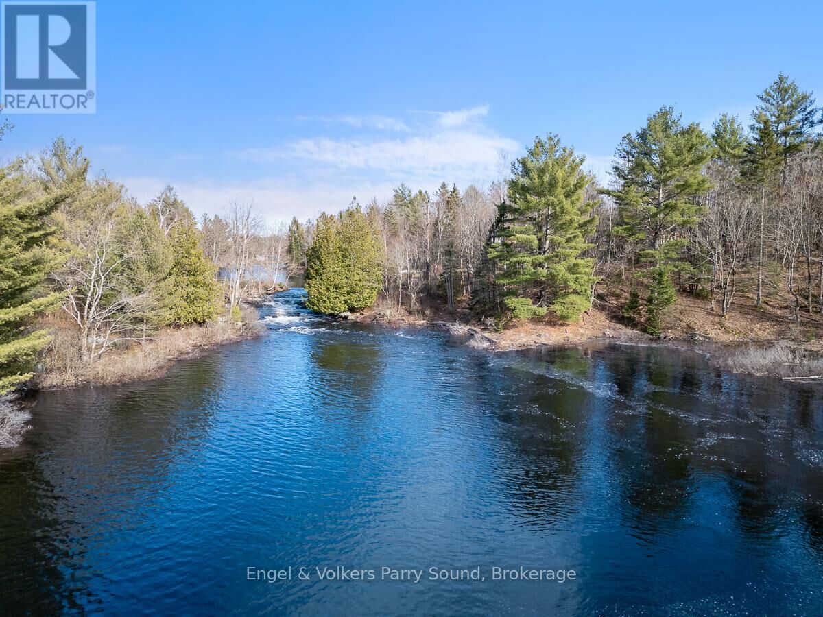 Property Photo:  699 Bunny Trail  ON P2A 2W8 