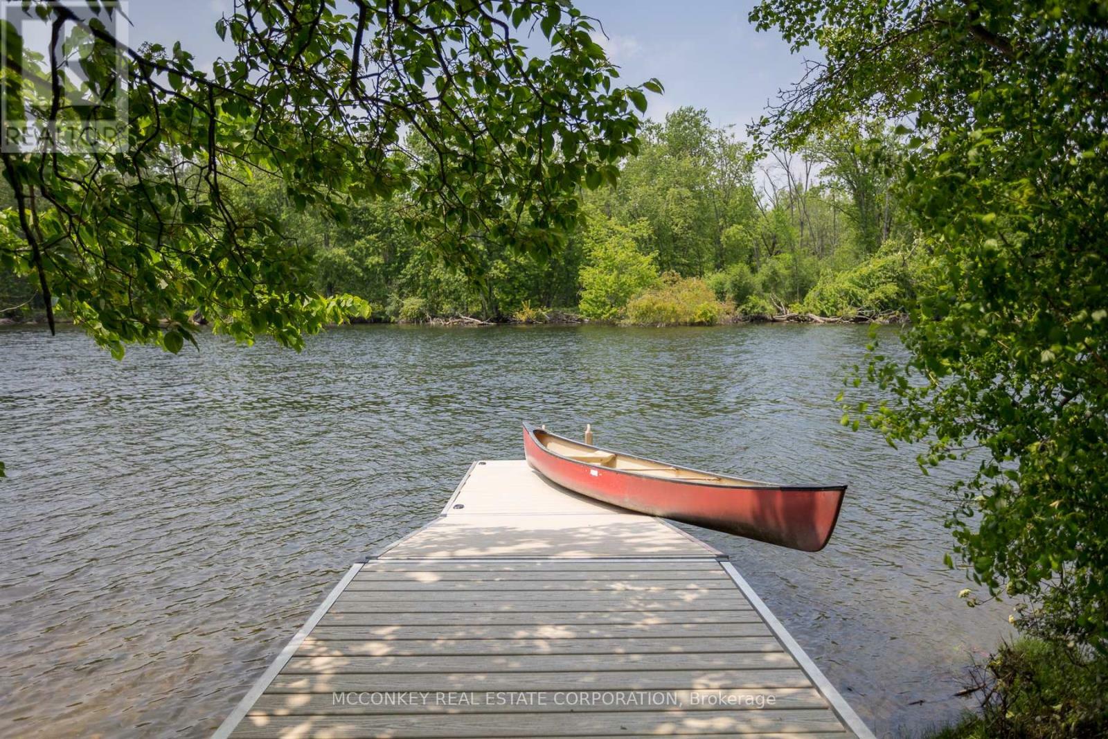 Photo de la propriété: 124 Almeara Drive ON K9J 6X9