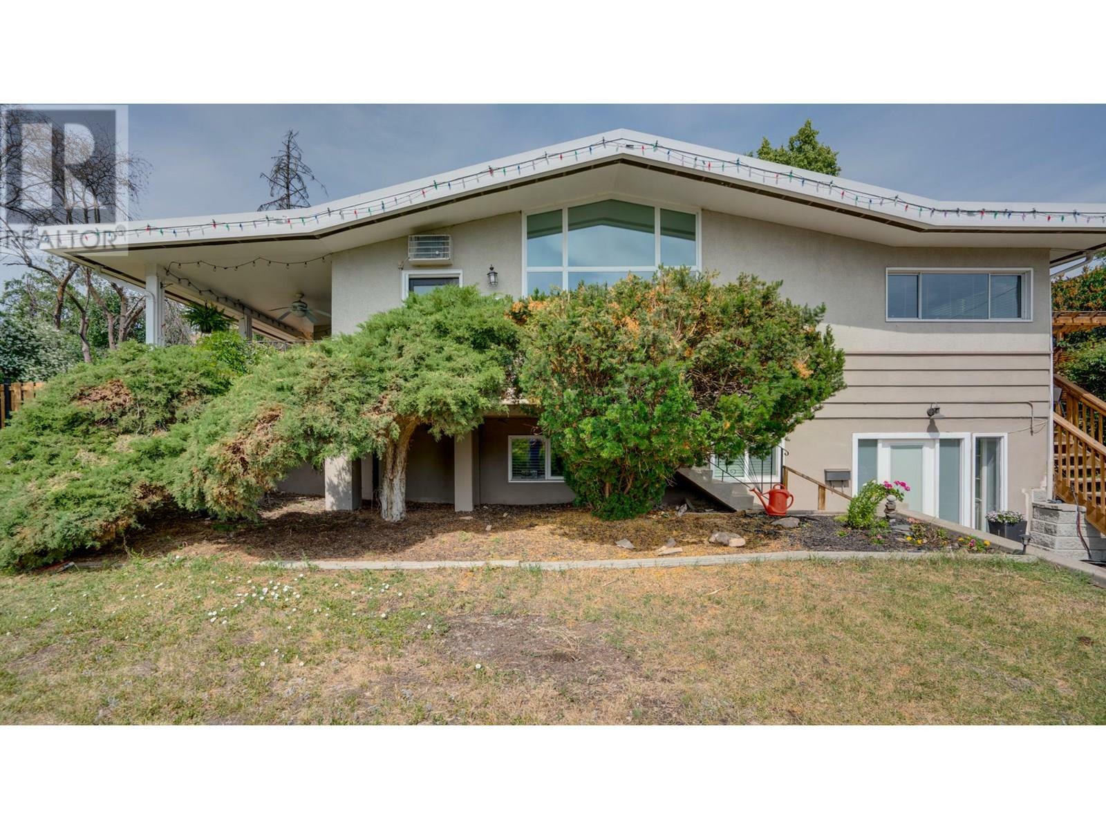Photo de la propriété: 8700 Lakeview Drive BC V1B 1W3