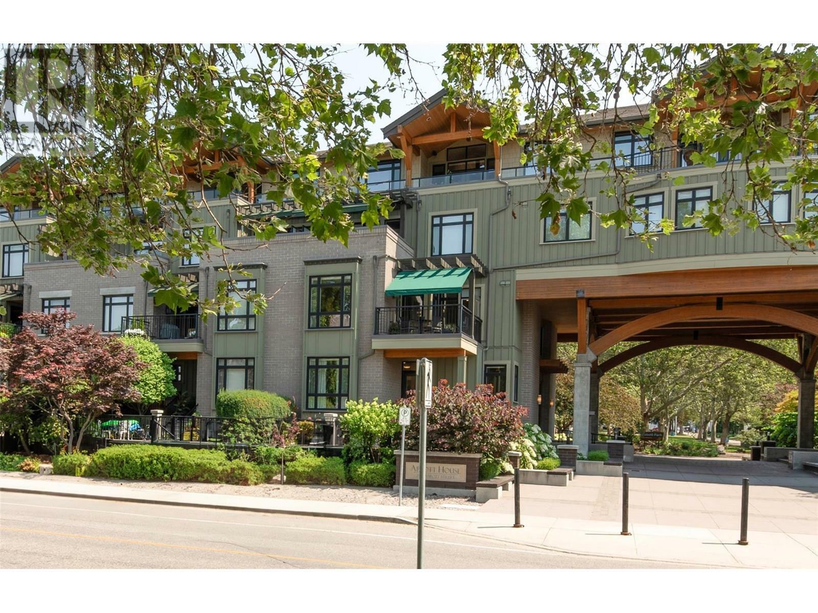 Property Photo: 2901 Abbott Street 302 BC V1Y 1G7