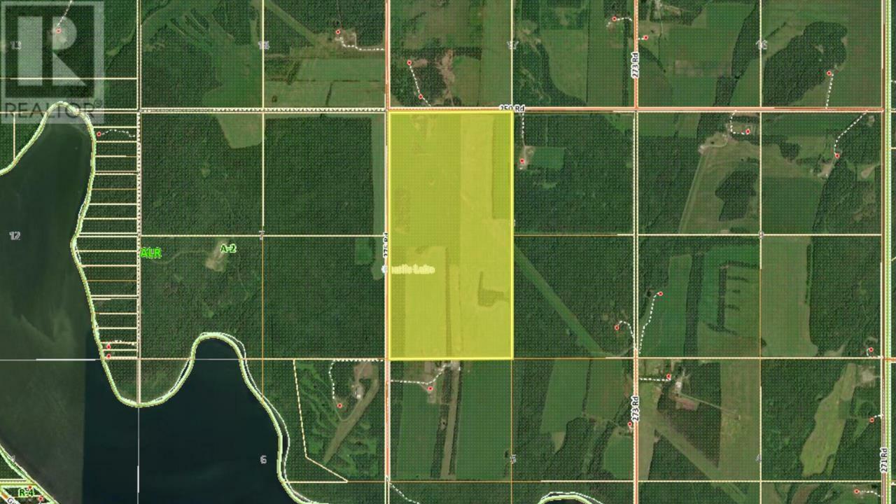 Photo de la propriété:  Sec 8 275 Road W 1/2  BC V0C 1H0 