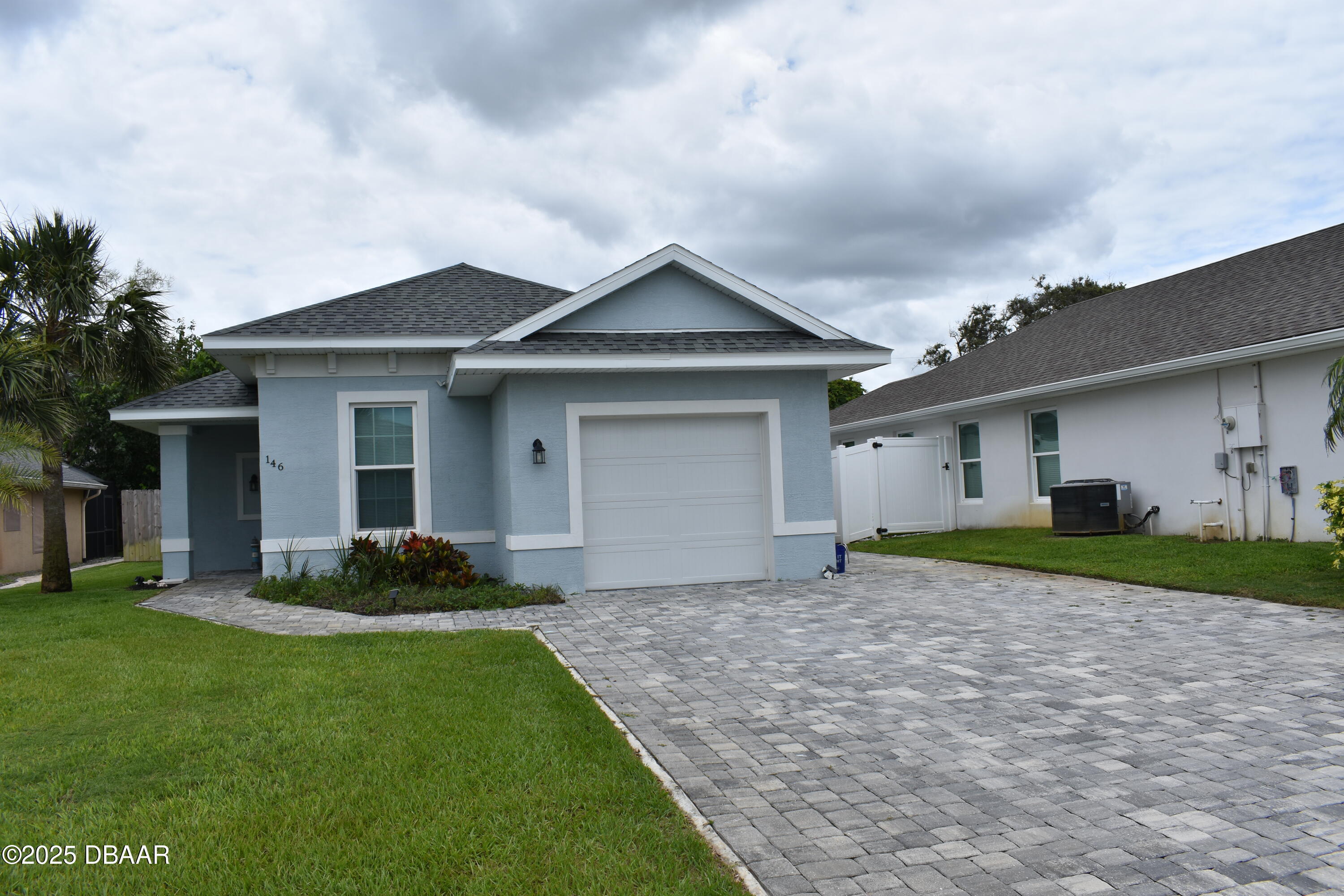 Property Photo: 146 Via Madrid Drive FL 32176