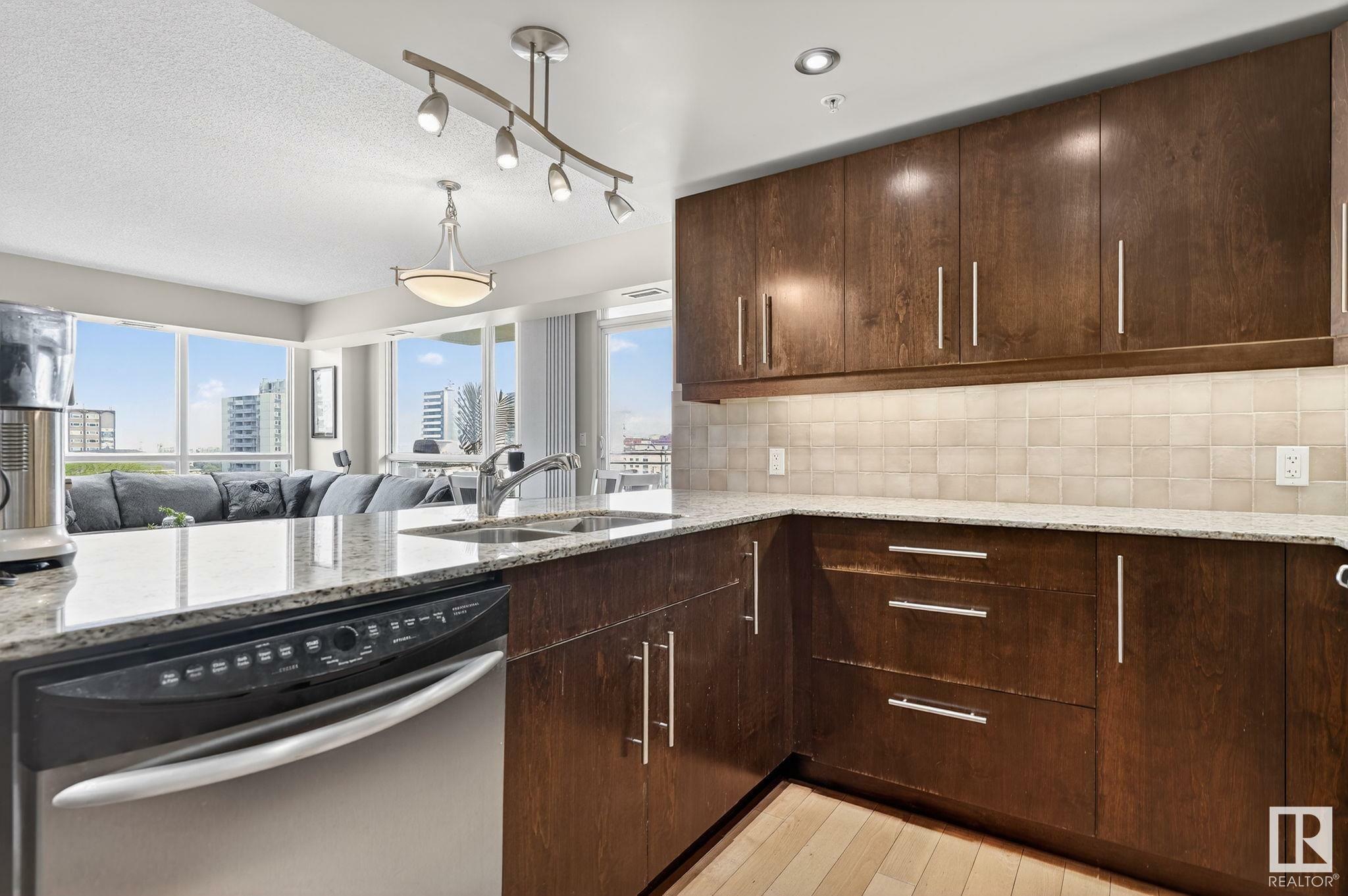 Property Photo: 10046 117 Street NW 604 AB T5K 1X2