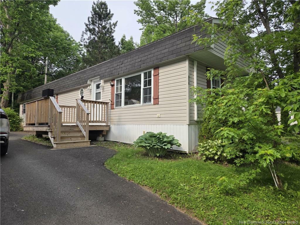 318 Governor Lane  Fredericton NB E3B 7K9 photo