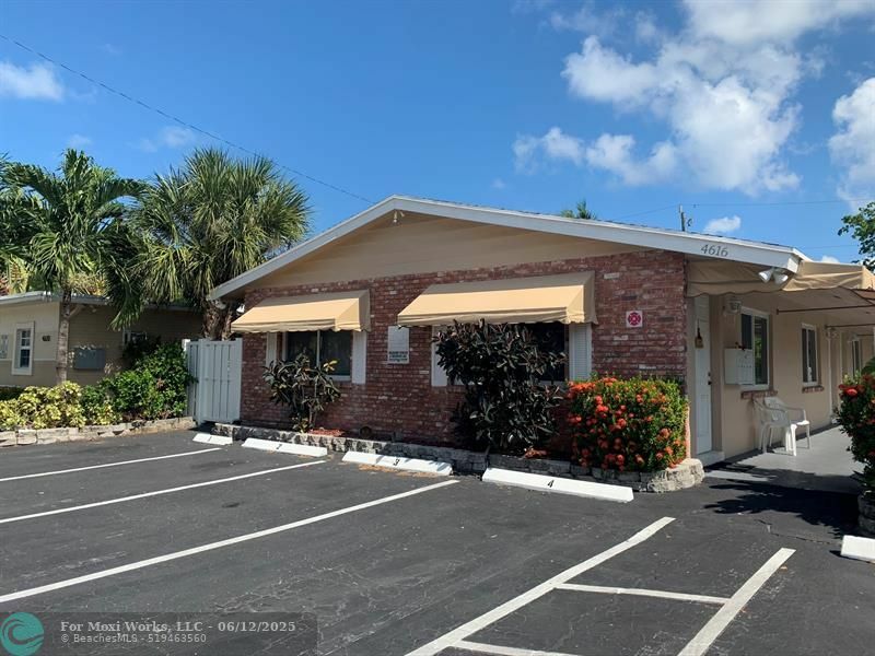 Property Photo: 4616 Poinciana Street 4 FL 33308