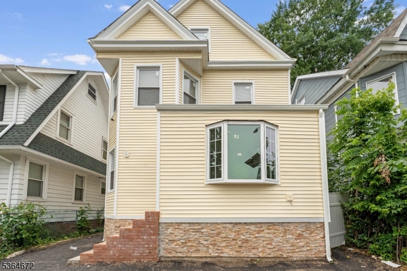 Property Photo: 139 Sanford St NJ 07018
