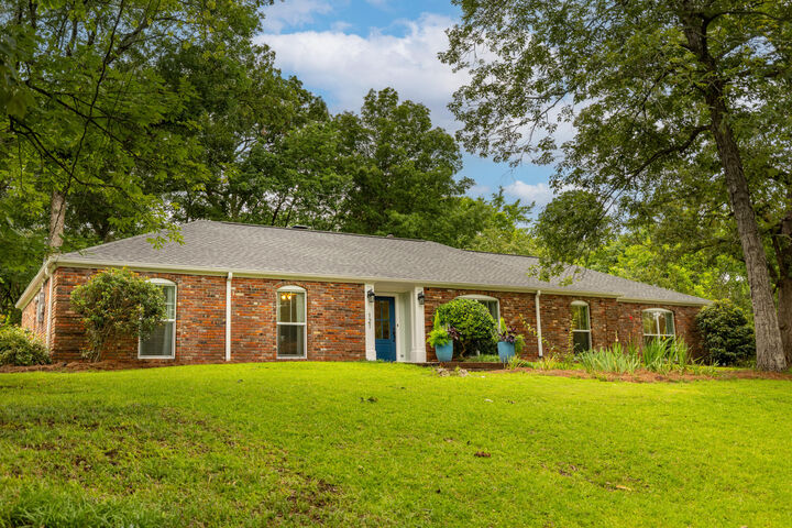 121 Edgewood Dr  Starkville MS 39759 photo