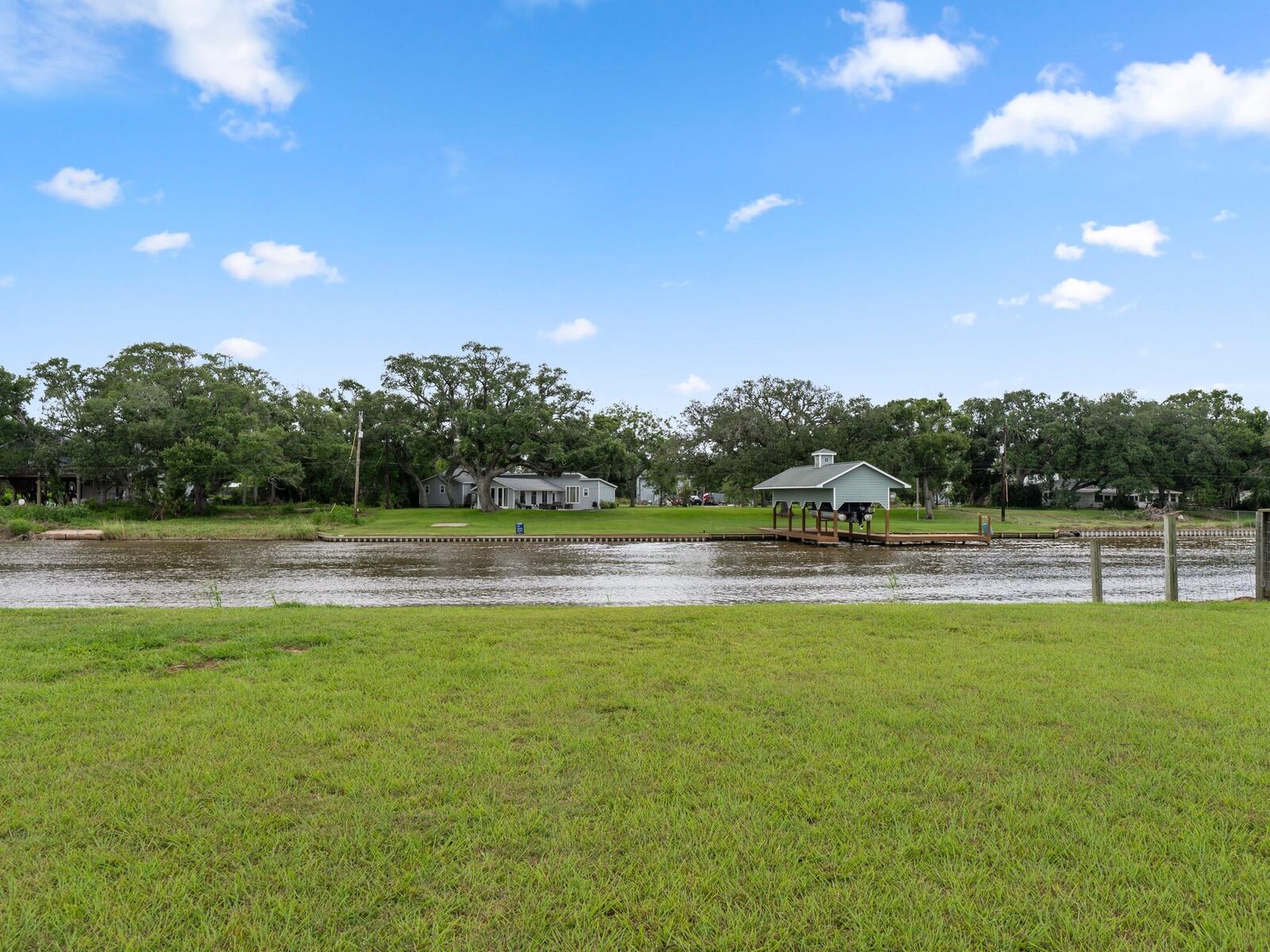 Property Photo:  7 County Road 291 Road  TX 77414 