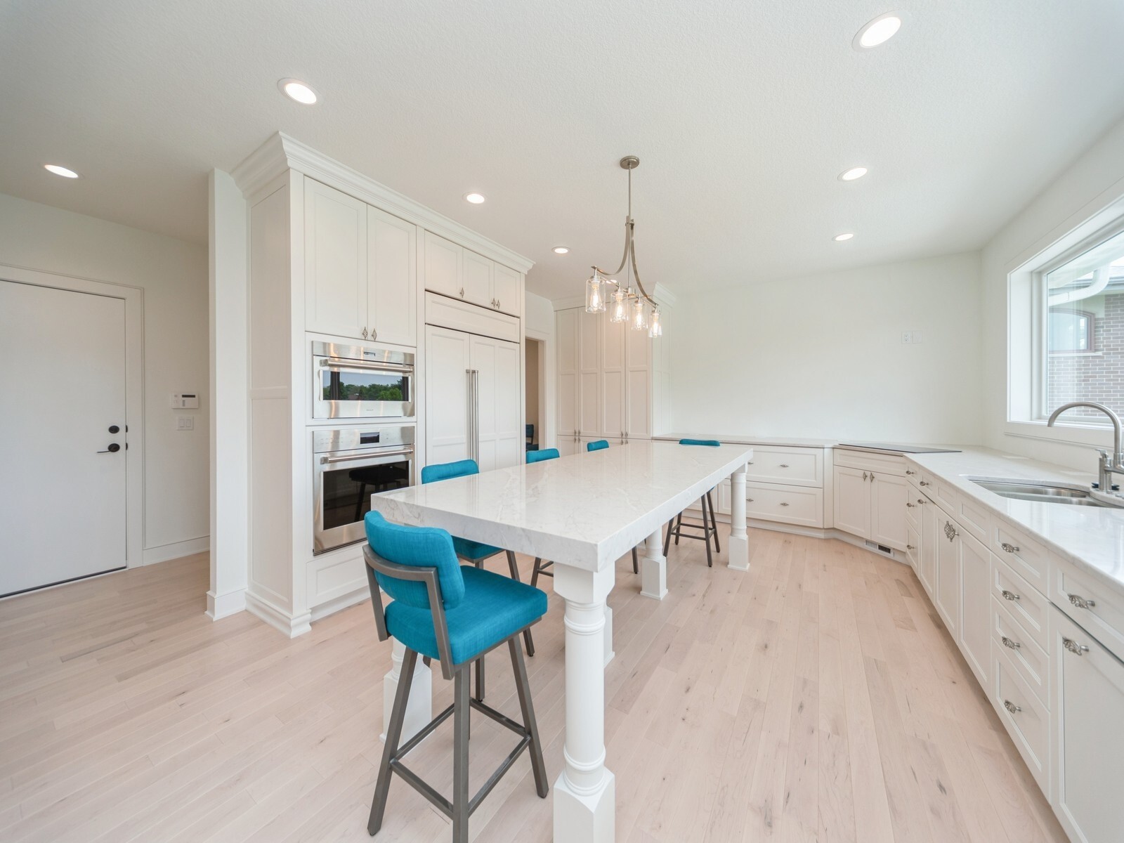 Property Photo: 1863 Glen Oaks Drive IA 50266