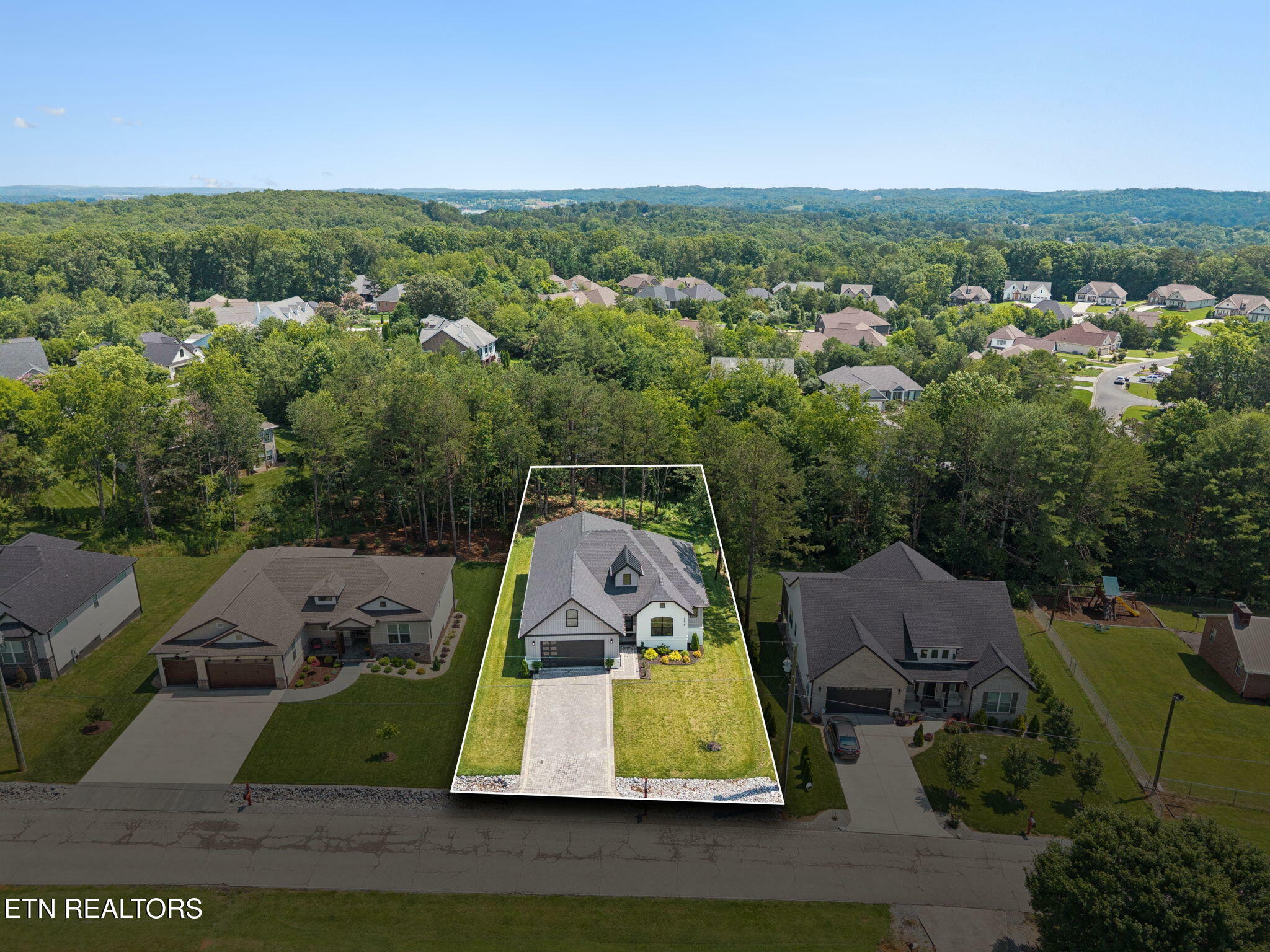 Property Photo: 5477 Zion Ridge Rd TN 37774