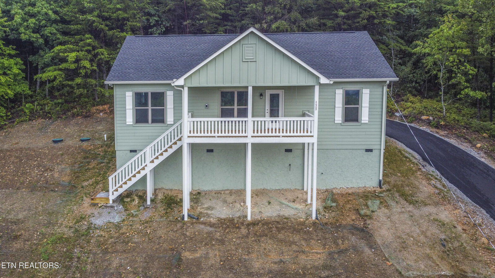 Property Photo: 2609 Mountain Blvd TN 37876