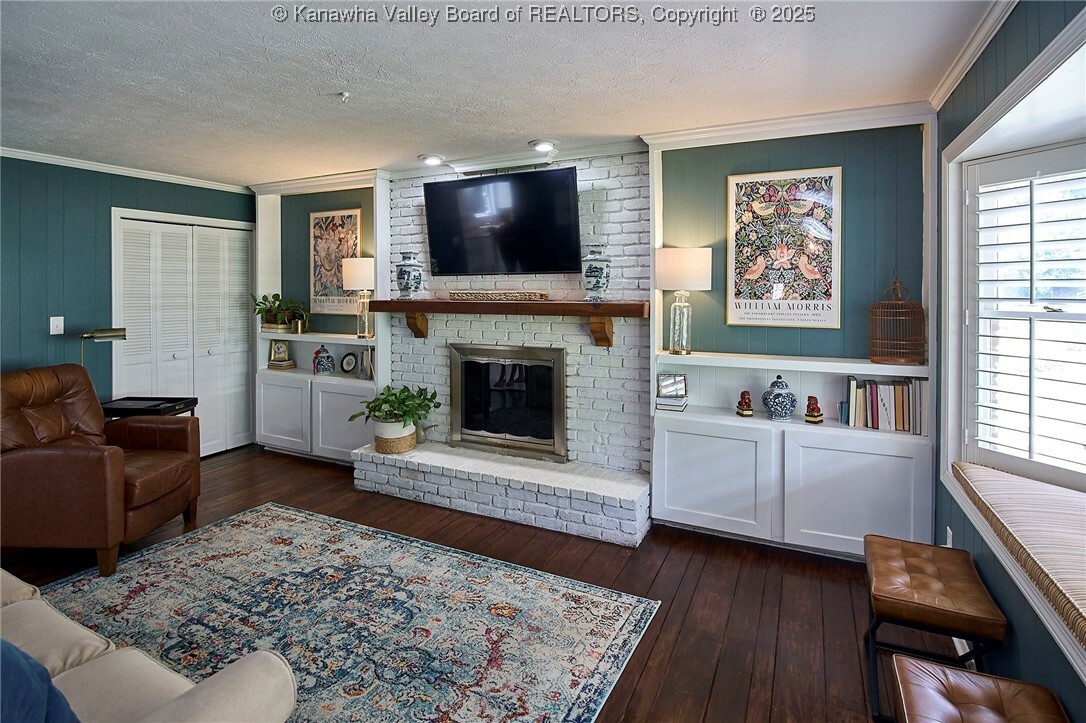 Property Photo: 1967 Parkwood Road WV 25314