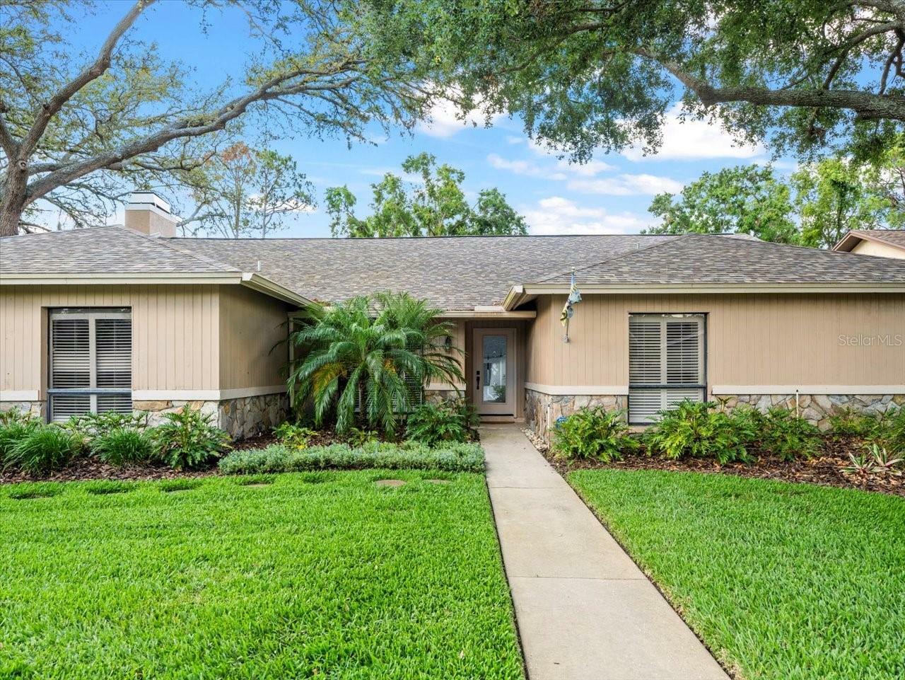 Property Photo: 4610 Westford Circle FL 33618