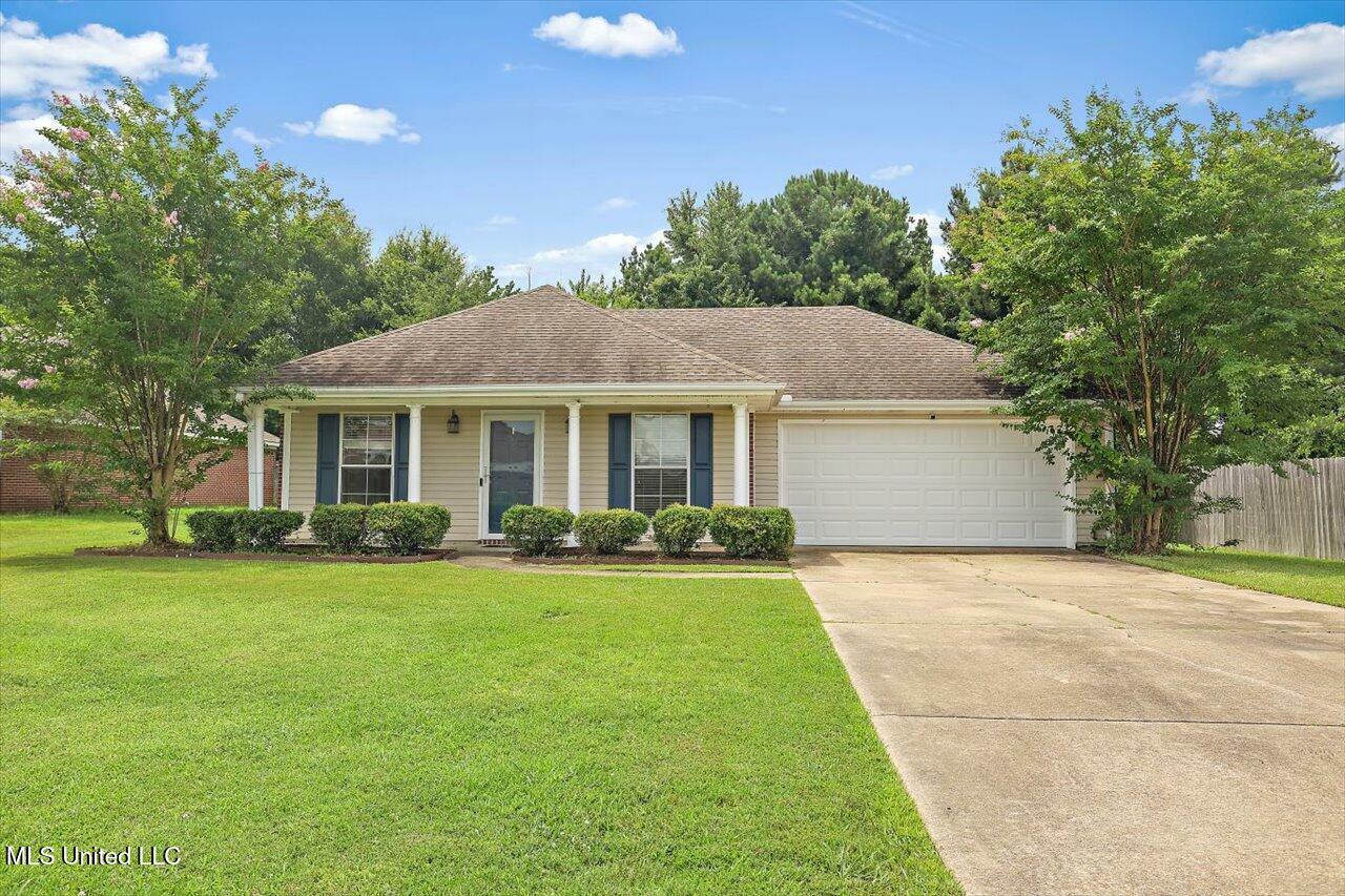 Property Photo: 206 Crosscreek Drive MS 39047